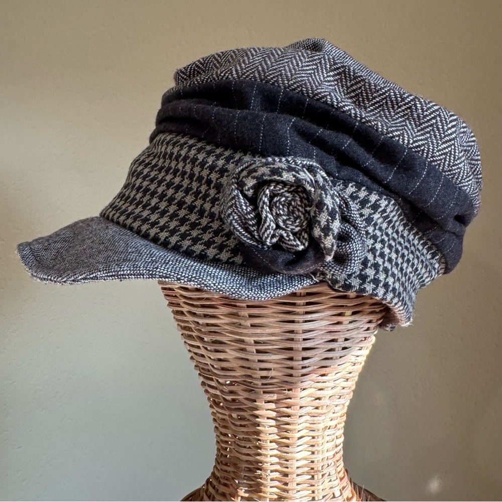 Newsboy hat, Peaky Blinders style, brown and tan houndstooth, chevron tweed